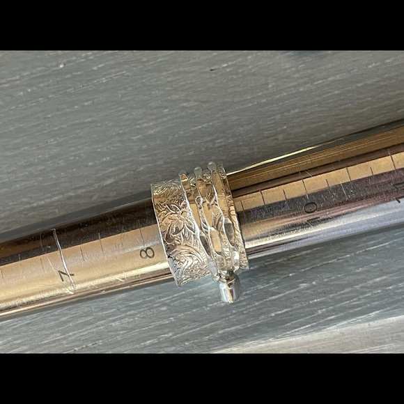 🌟 Amethyst Sterling Silver Spinner Ring - Picture 6 of 10